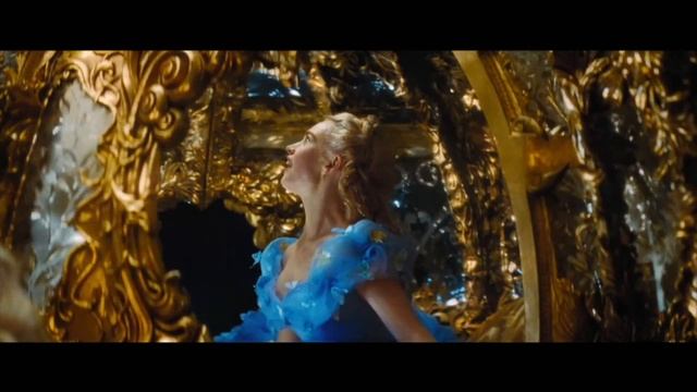 Entrevista Lily James - La Cenicienta