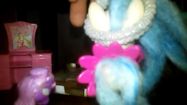 Mlp: a momo ligou para. Miss pomel e a granny