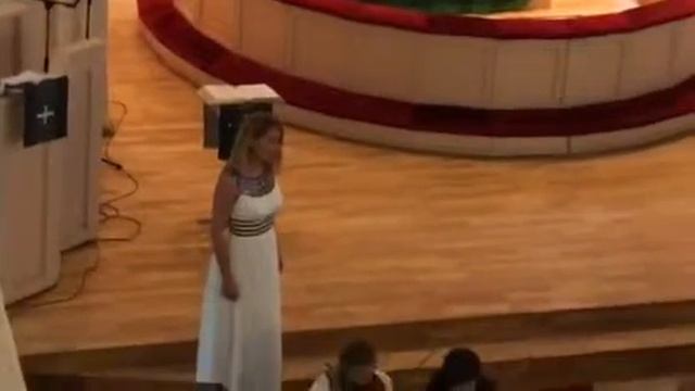 Камерный оркестр «Мелодия». Солистка Марина Ильмаст.