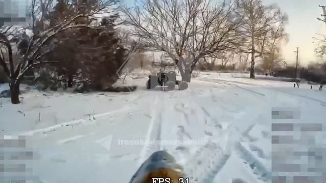 Оператором FPV-дрона на оптоволокне была уничтожена роботизированная платформа в Зверево на Красноар