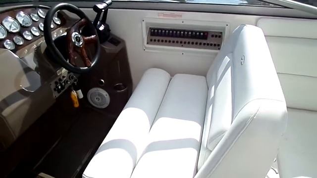 2005 Regal 3350 at Kelly's Port (www.KellysPort.com)