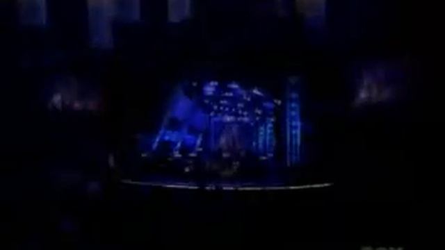 Avril Lavigne & The Goo Goo Dolls Johnny Rzeznik   Iris Live @ Fashion Rocks 2004