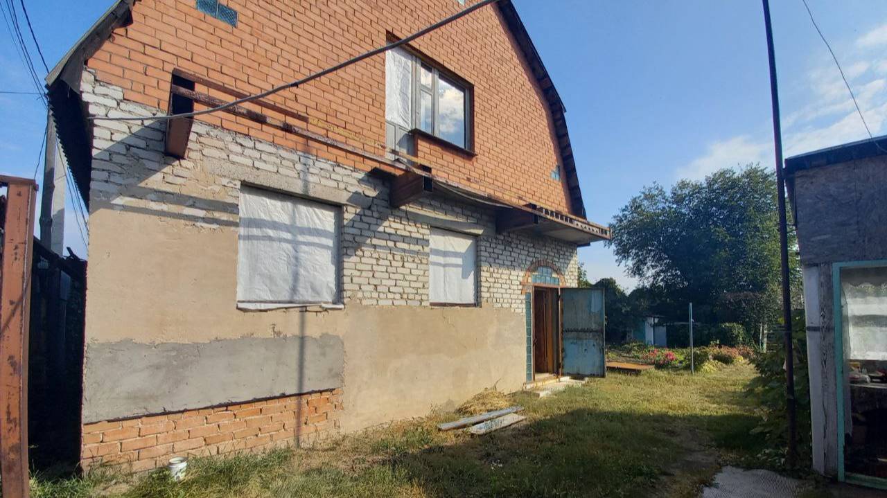 Дом в городе по цене студии!