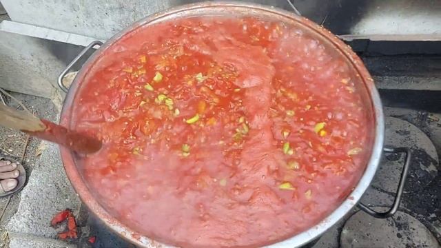 domates fiyatları düştü fırsatı kaçırma .Kışlık acı domates sosu nasıl yapılır kışa hazırlık