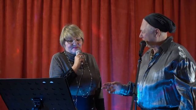 "Ты хочешь, я придумаю любовь" Автор Болислав Войшко