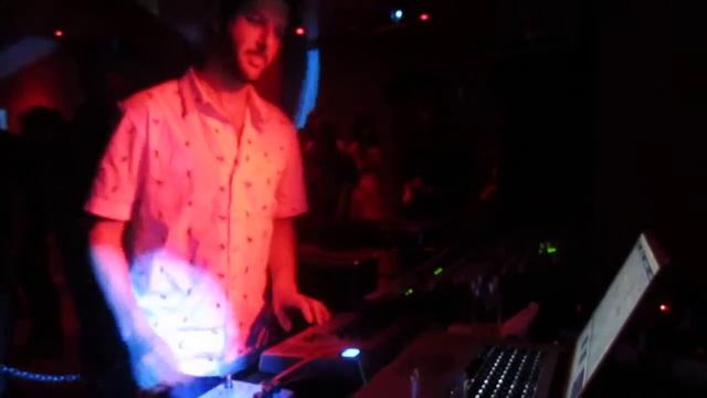 Guy Gerber @ Mondo Madrid 12/05/2011 part 4