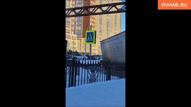 Фура застряла на повороте с Флегонтова на Павла Морозова