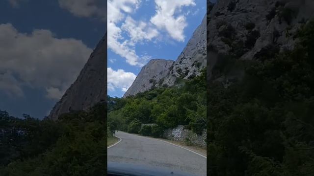 Крымские дороги.
Спасибо за видео Ольги Ерлыченковой