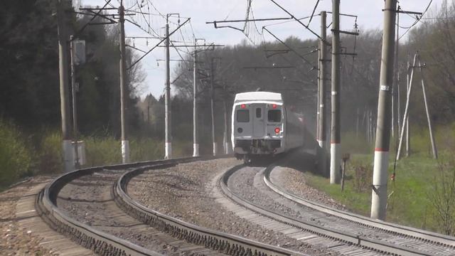 Электровоз ЭП20-053 с поездом № 013 Москва - Берлин