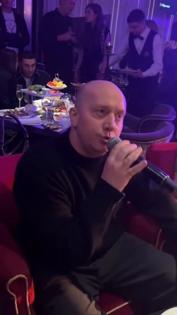 Похудевший Сергей #бурунов спел хит "Ничего не говори" на дне рождения Жоры Крыжовникова #рокострова