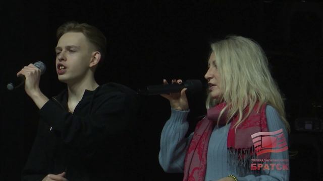 Трудились, не покладая микрофонов. Ансамбль русской песни «Любавушка» готов к отчетному концерту