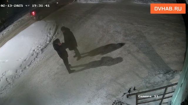 Незнакомец напал на десятилетнего мальчика во дворе дома
