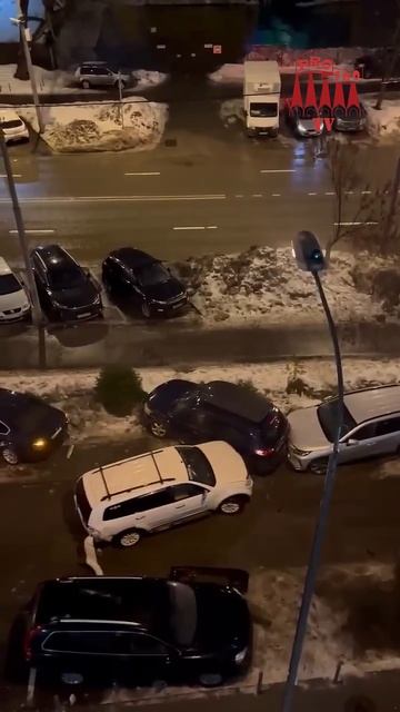 Разбил машины на парковке