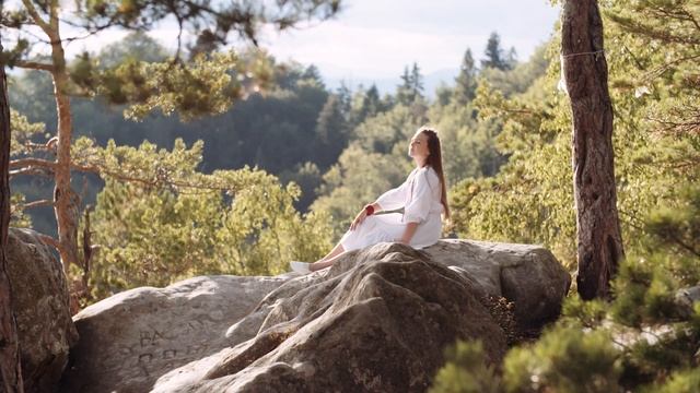 "Біля тополі"