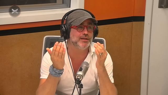 GASTON PAULS EN PAREN LA MANO