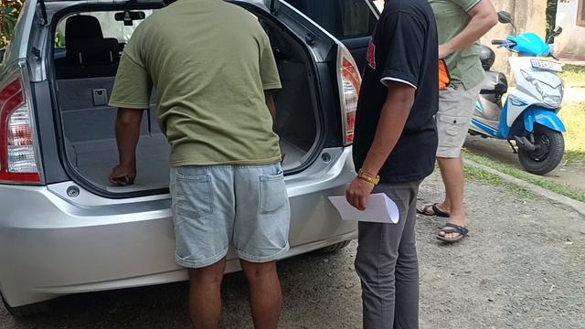 Toyota Prius в аренду на о. Шри - Ланка🌴🏖️ Сколько стоит в сутки ?. Авто под заказ из Японии 🇯🇵