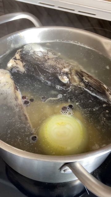 Уха по «царски» из головы щуки.