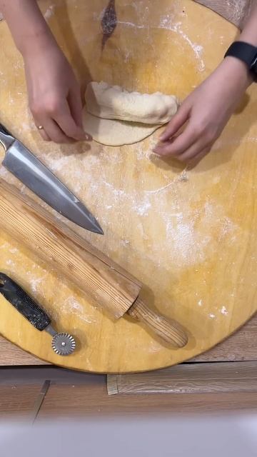 Красивая Булочка с повидлом