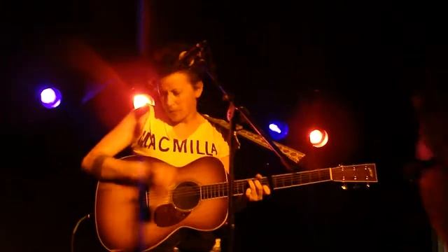 Melissa Ferrick - Black Tornado (Dan Bern cover, live in San Diego)