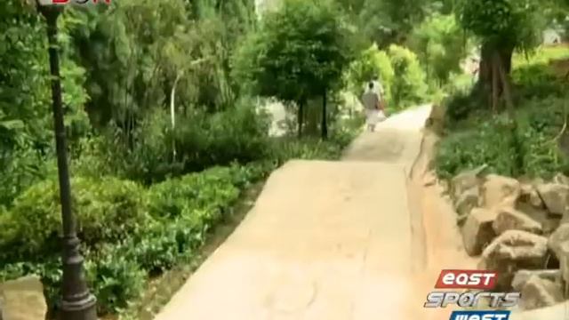 Orienteering enthusiasts looking for more -- East West Sports 139 -- BON TV China