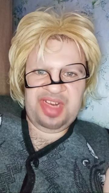 480p_У_тебя_жопа_своя_есть_сри_сколько_влезит
