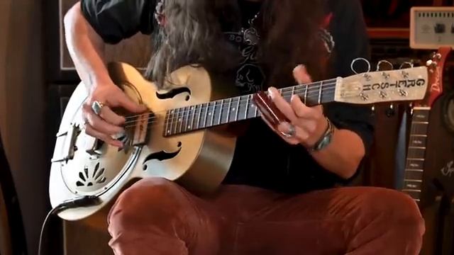If DEEP PURPLE was DELTA BLUES. Smoke on the Water Slide Guitar Cover