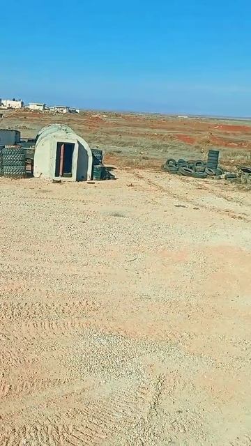 Брошенные сирийские базы хранения с военной техникой_2