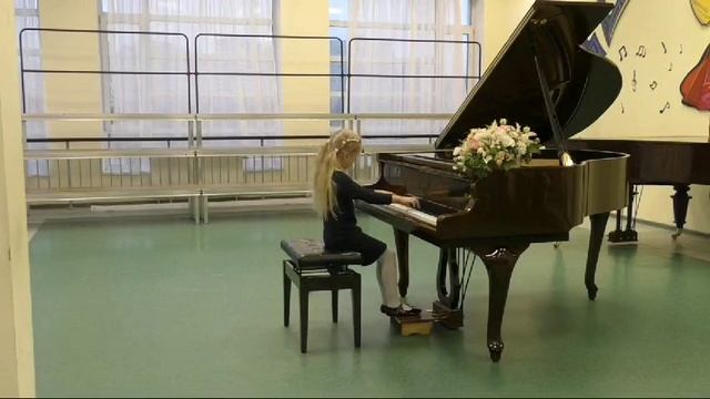 К.Черни-Г.Гермер ч.2 Этюды №28,29. Исп. Лиляк Ксения, 1 класс.