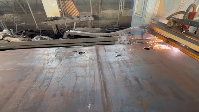Вырезаем заднюю часть кузова 17-02-2025