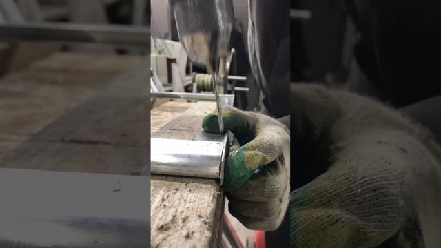 Сделано с душой: как мы изготавливаем стекла на наши лодки «Тактика» 🤔