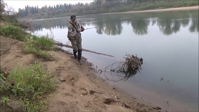 Осеннее похождение со спиннингом. (720p)