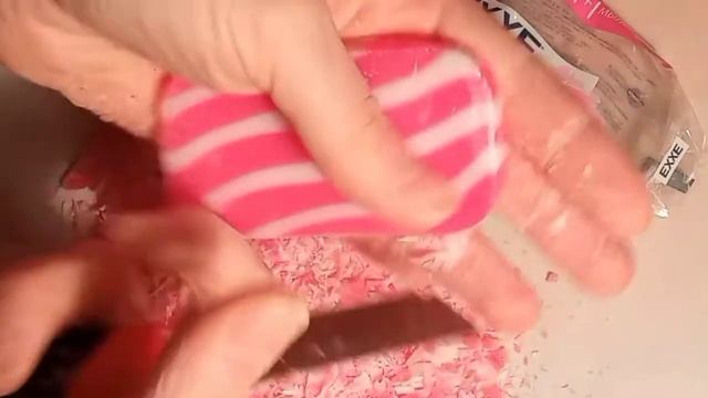 резка очень сухого розового мыла Exxe / asmr soap / soap cutting