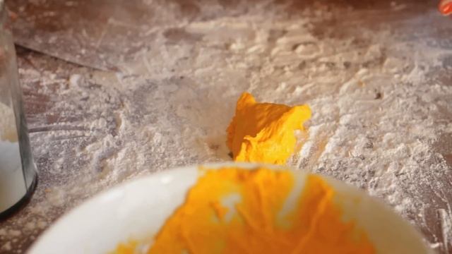 How to make Tangerine Cake and Pumpkin Gnocchi