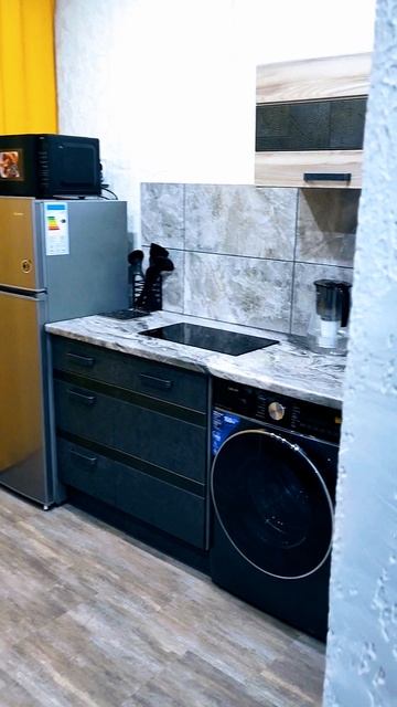 Ул. Кирова 175. 7 этаж. Тел: 8-950-305-65-65