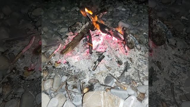 Шум костра на море