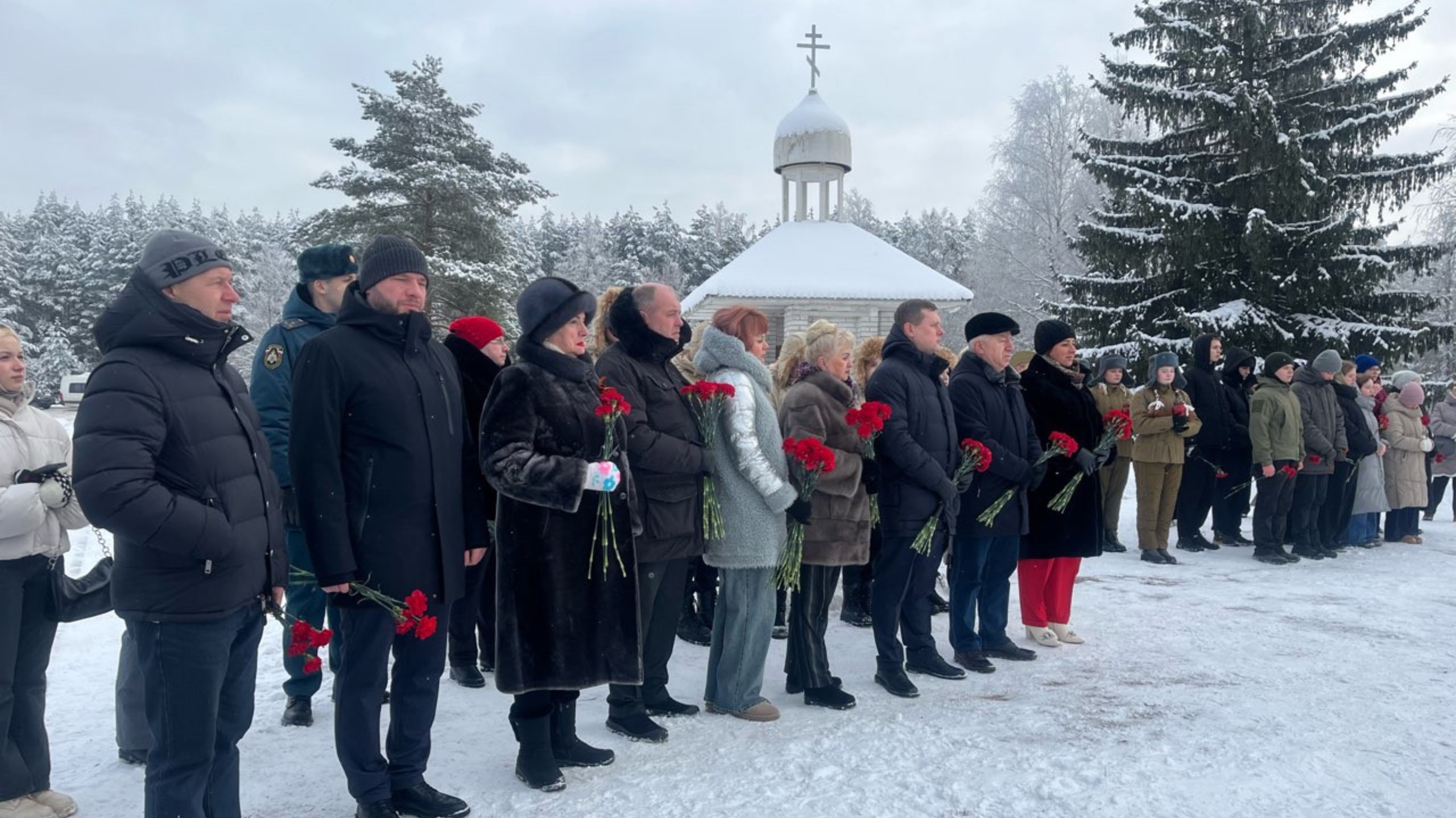 Петербуржцы почтили память героических защитников Невского пятачка