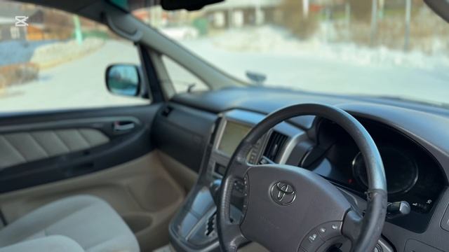Легкий обзор на легендарный Toyota Alphard