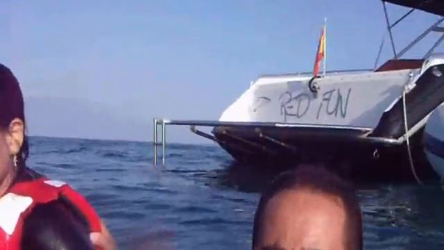 En el yate RED FUN del chico de los mares... (Alicante/30agosto2011).wmv