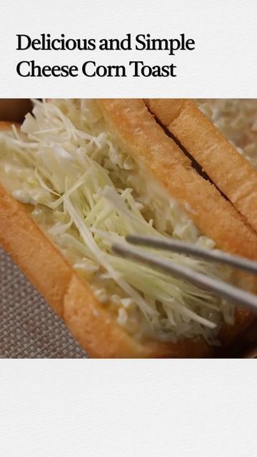 Тост с кукурузой, сыром и колбасой! 🧀🌽