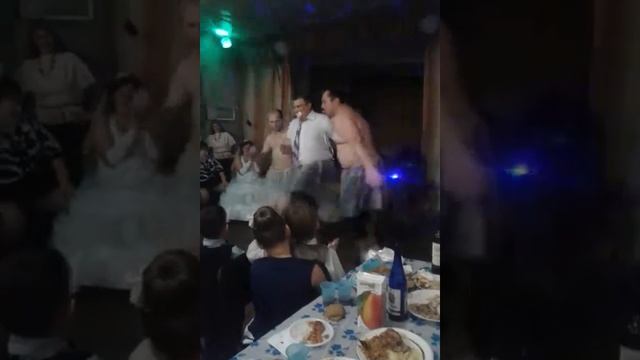 Свадьба! Пела и плесала!