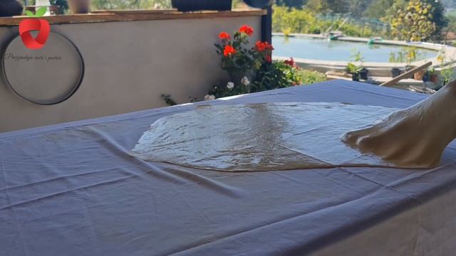 Tradicionalna pita ispod peke - ručak na selu