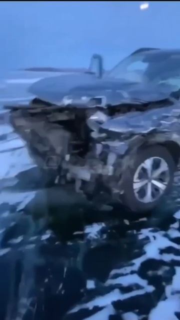 На Байкале произошло одно из самых странных ДТП.Водитель Haval умудрился врезаться в хивус.