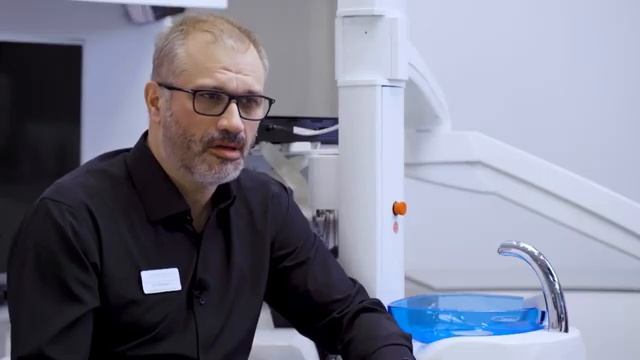 Илья Шерман, стоматолог-ортопед БИЭМ Москва, цифровой дизайн улыбки.