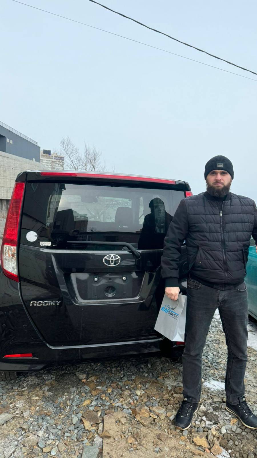 Выдача автомобиля Toyota Roomy