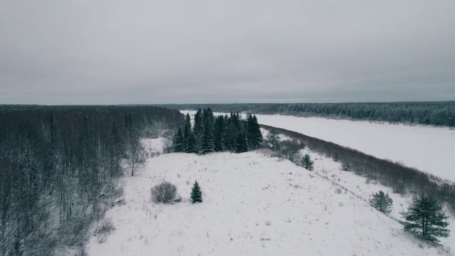 Аэросъёмка. Зимние пейзажи возле деревни Половники ( поляна невест ). Княжпогостский район. Коми.