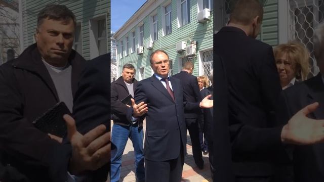 Губернатор Шандра в Гостомелі 24 апреля 2015.