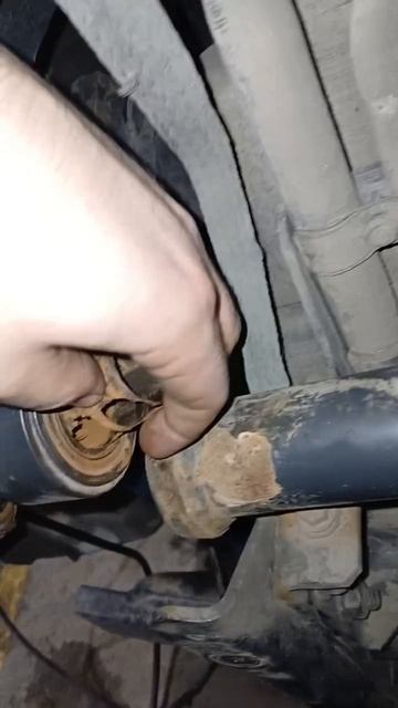 Замена сайлентблоков подвески кабины