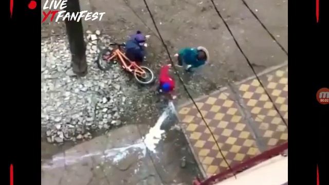 Лови аптечку #😂😂😂