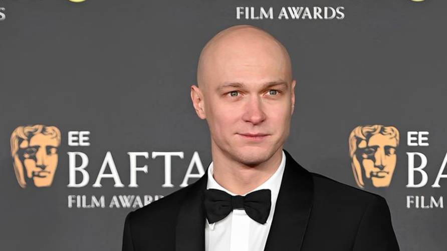 Реакция Юры Борисова на победу Кирана Калкина на BAFTA — видео