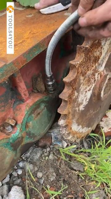 Flexible shaft sleeve remove nut